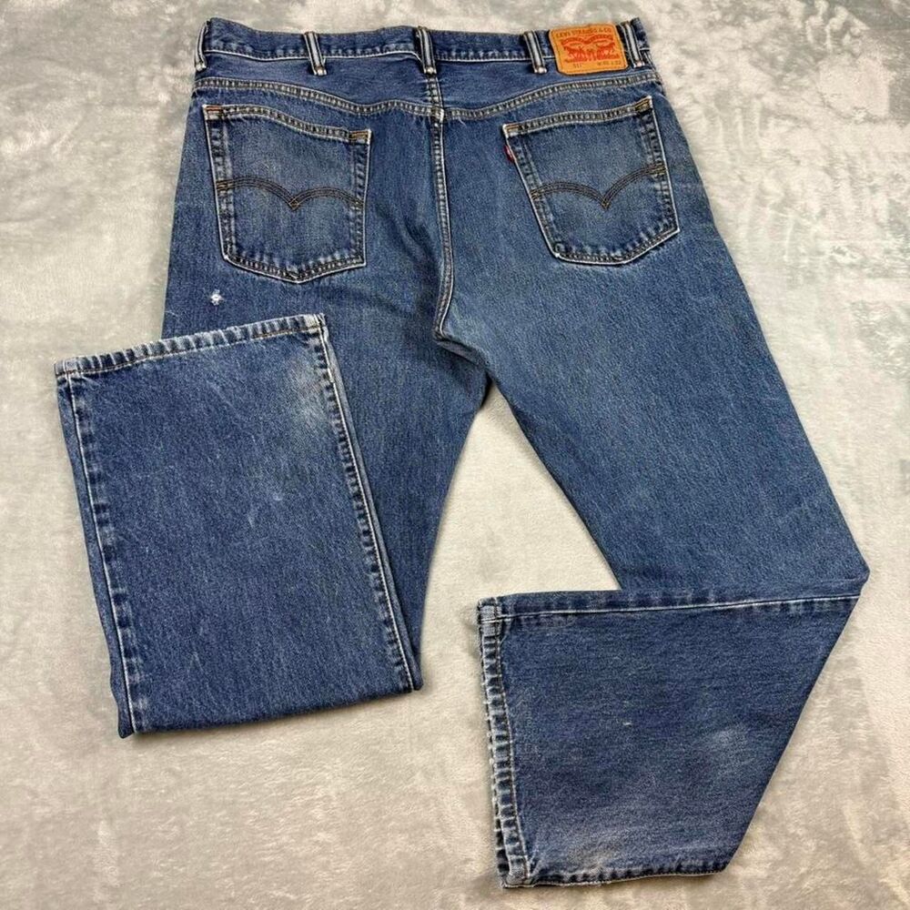 Levi-s Men's Blue and Navy Jeans